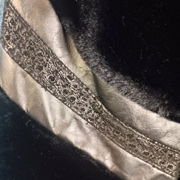 1940's Style- Black Velvety Winter Coat- Size Medium - Picture 3 of 11